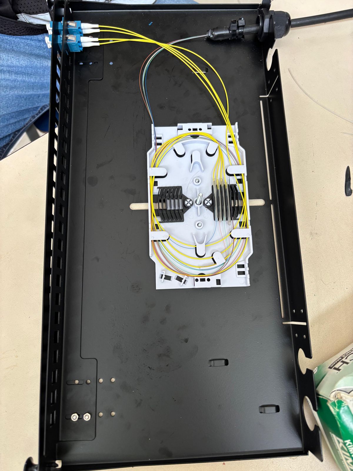 Trabajo real de Sutelcom: Cableado y fibra