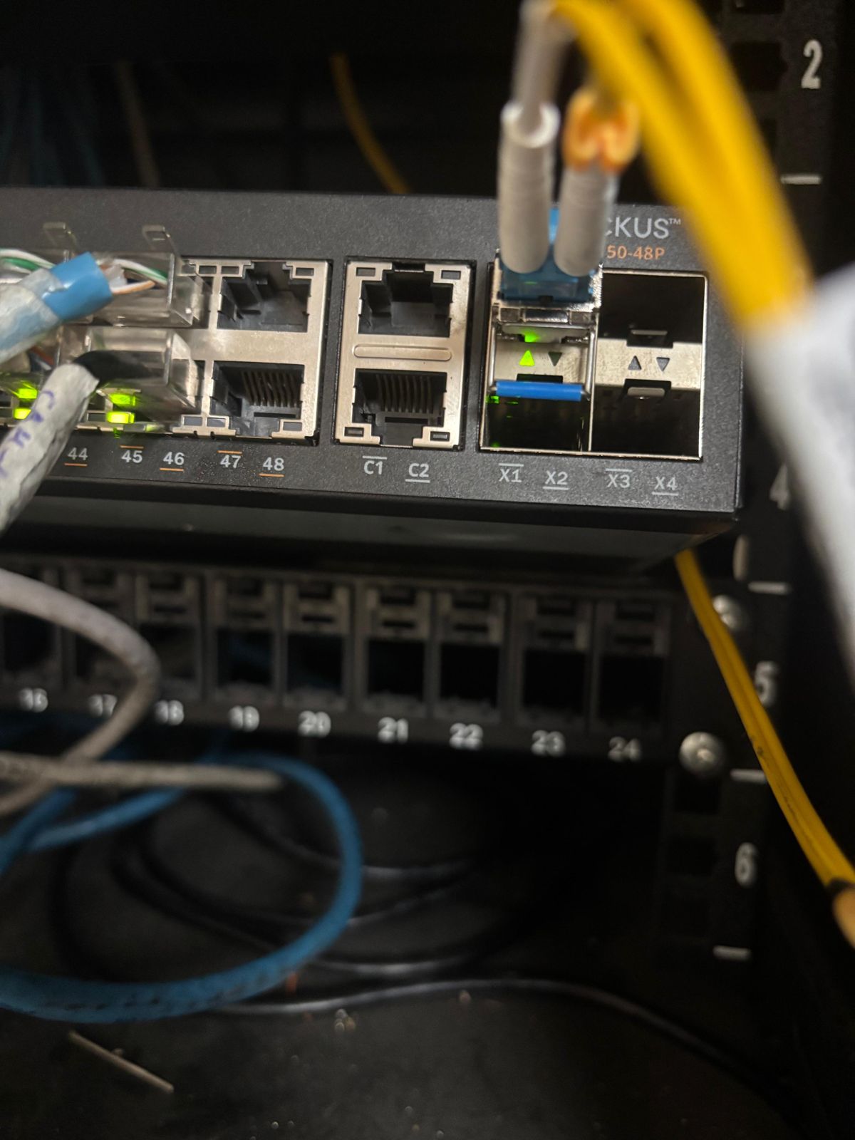 Trabajo real de Sutelcom: Cableado y fibra